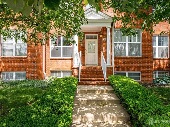 78 Central Ave #49, Metuchen, NJ 08840