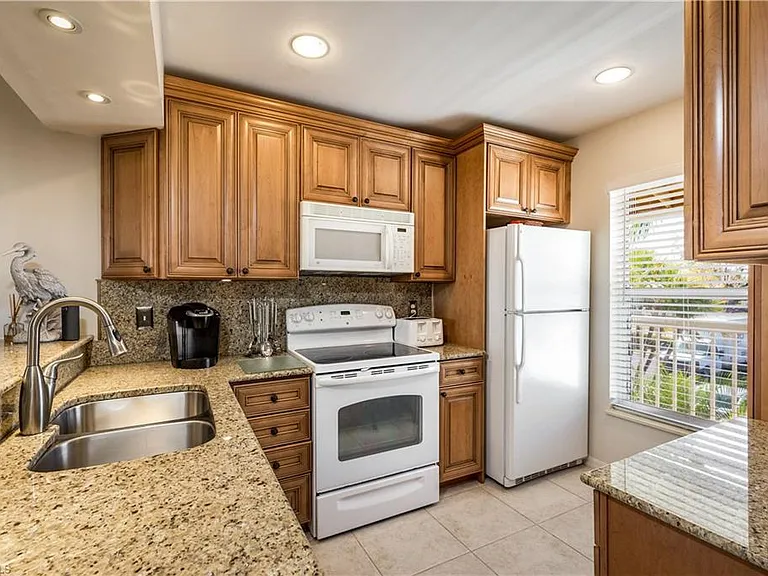 1295 Mainsail Dr — Photo 3