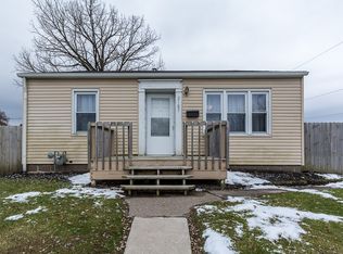 2103 Cody St, Bettendorf, IA