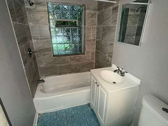 3rd image of 13965 Superior Rd #4B