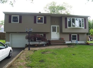 20 Groah Rd, East Hanover, NJ 07936