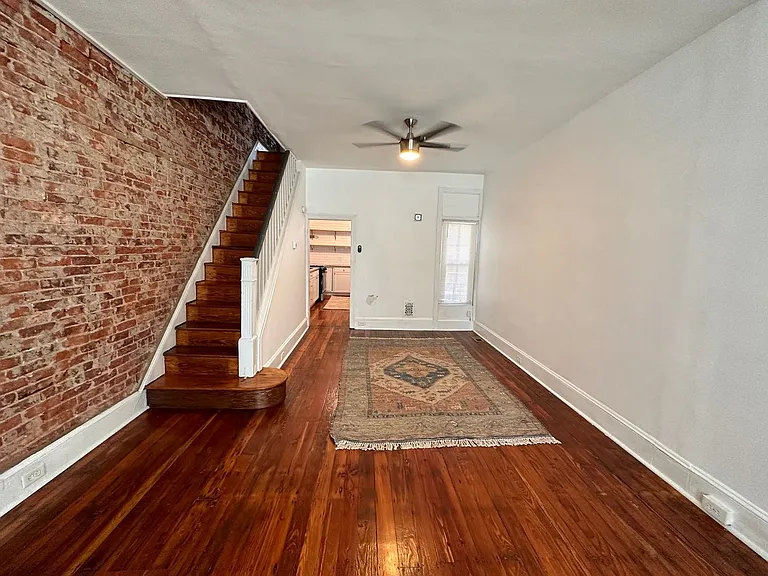 2049 E Cambria St — Photo 5