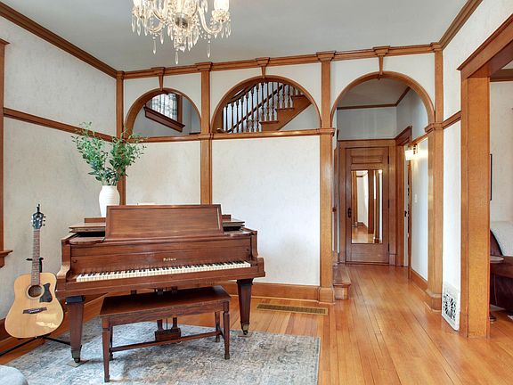 2nd image of 1241 Park Pl