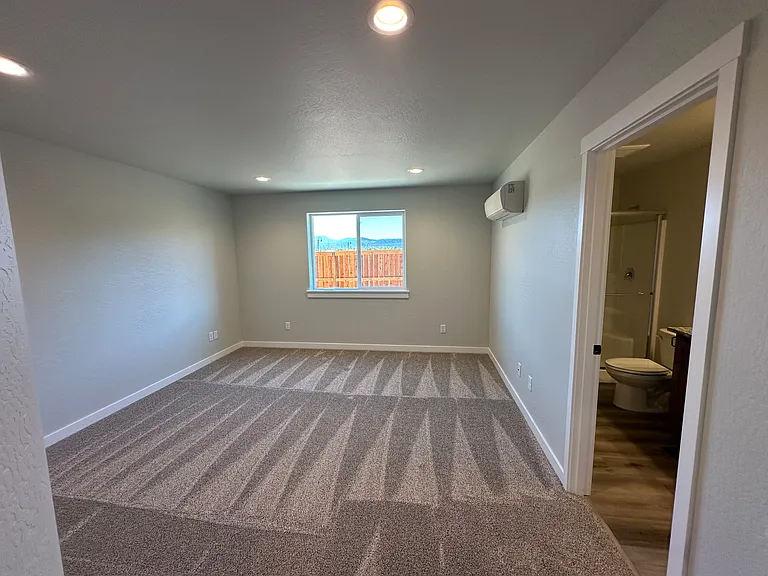1149 Annalise St — Photo 5