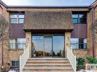 414 Sharon Gardens Ct #414, Woodbridge, NJ 07095