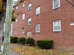 105 Cleveland Ave APT C3, Bridgeport, CT 06606