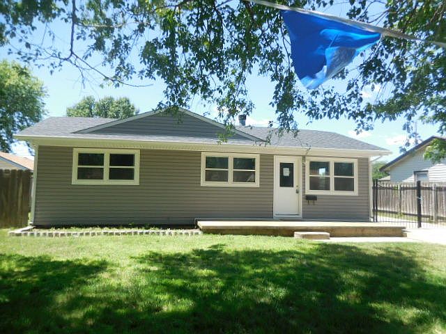 Front       (3355 S Vine)