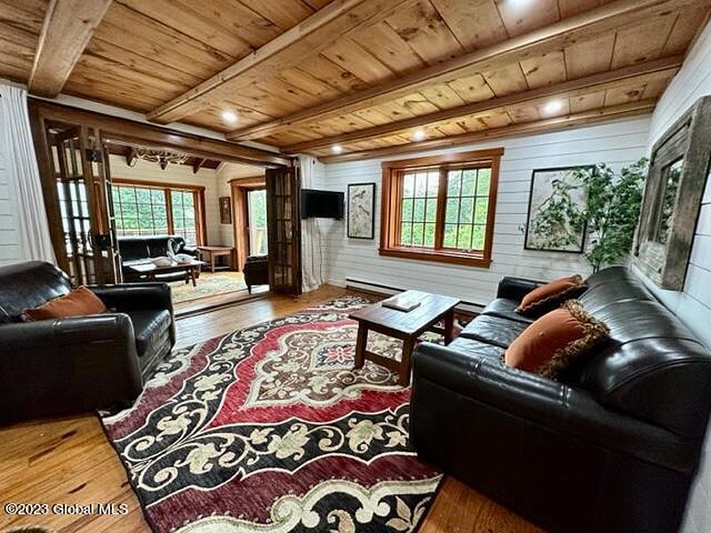 3rd image of 50 Christiana Court