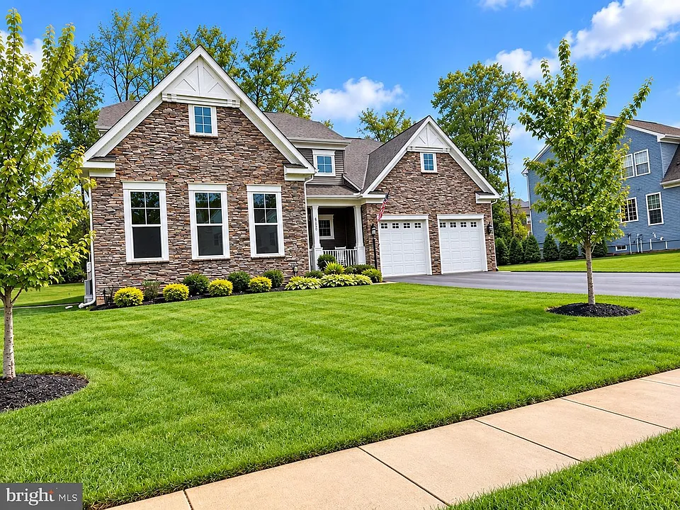 6758 John Mallard Dr