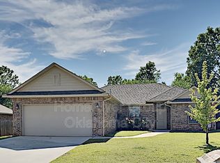 2218 Brook Dr, Choctaw, OK 73020