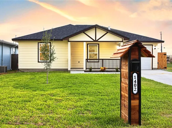 1402 Marine Dr, Corpus Christi, TX 78418