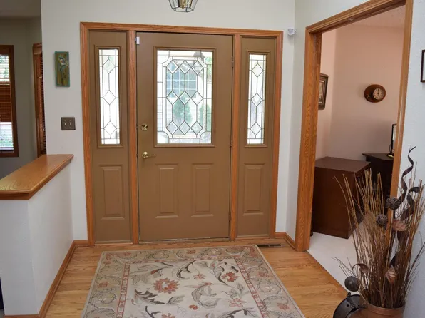 N21W24120 Garden CIRCLE #2 E, Pewaukee, WI 53072