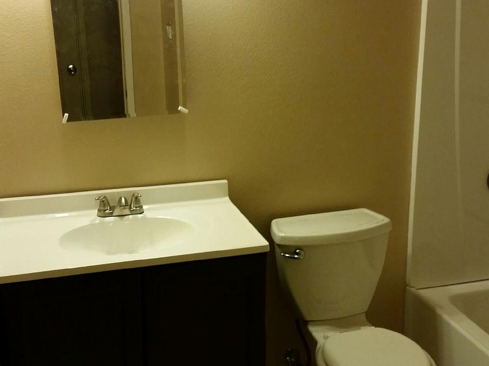 2nd image of 1298 Dunsmuir St