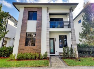 4318 NW 81st Ave, Doral, FL 33166