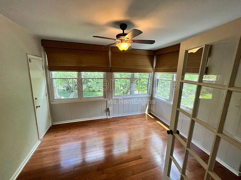 82 Montre Sq NW — Photo 16