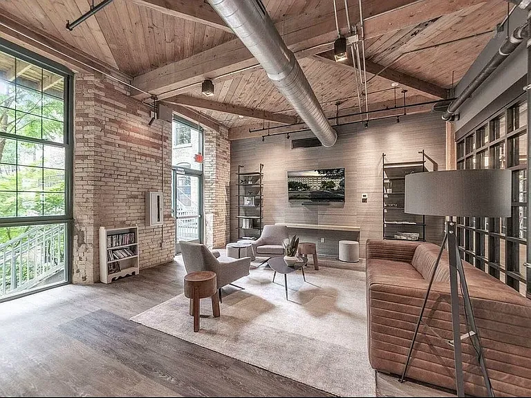 940 Monroe Ave NW #305 — Photo 18