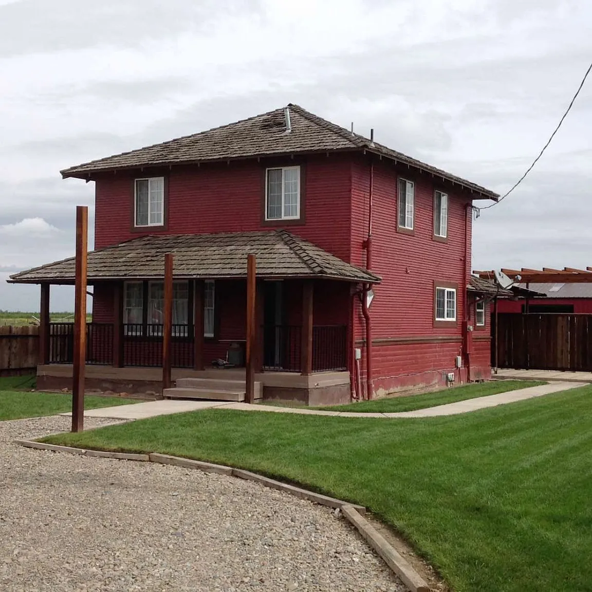 18042 Sycamore Ave photo 1