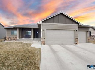 3716 E Steeple St, Sioux Falls, SD 57103