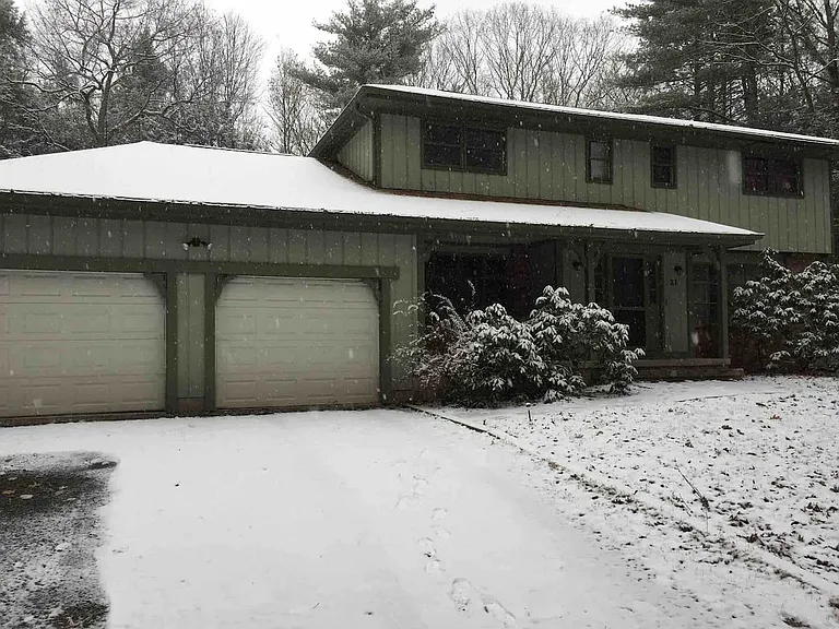 21 Lund Ct — Photo 33