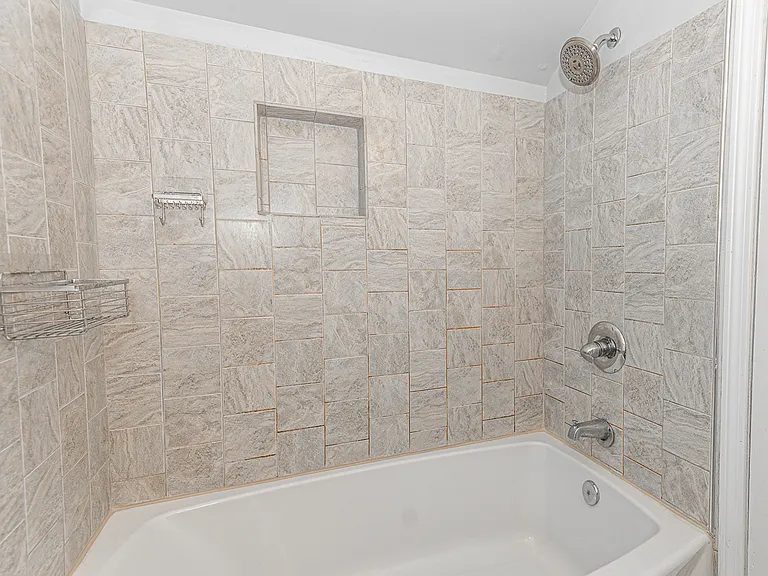 1104 Shadycrest Dr — Photo 21