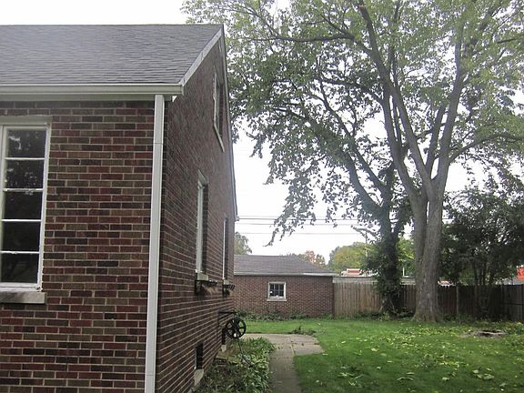 5th image of 7406 Olcott Ave