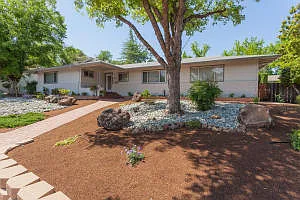850 Royal Oaks Dr photo 1