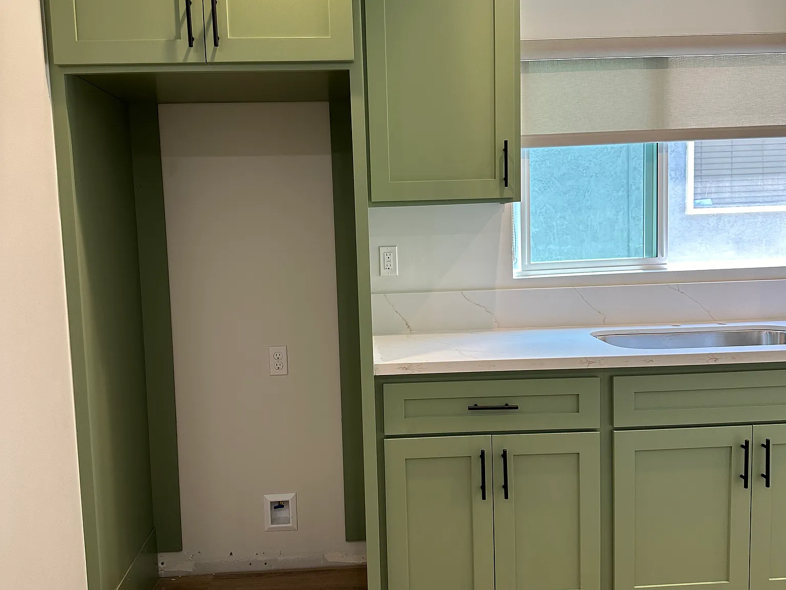 3 bed, 1100 sqft, $4,000 — Photo 3