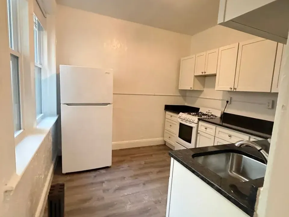1715 Commonwealth Ave #2