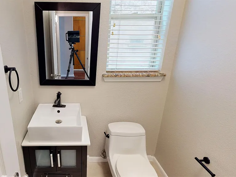 4708 Belmont Ave — Photo 16