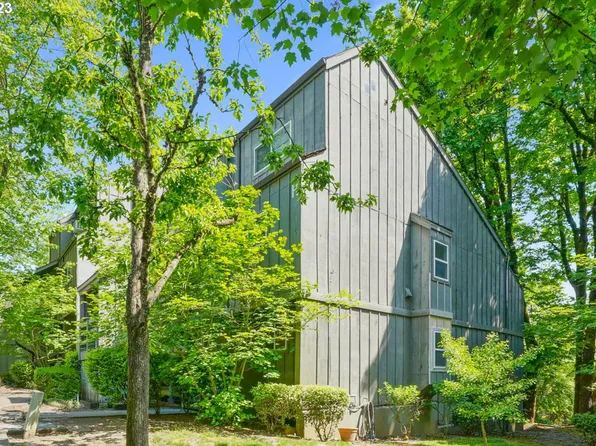 4 Touchstone Ter Unit 107, Lake Oswego, OR 97035