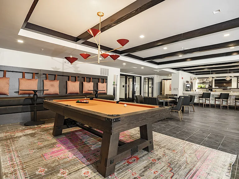 Capital Collective Luxury Apartments — Photo 10
