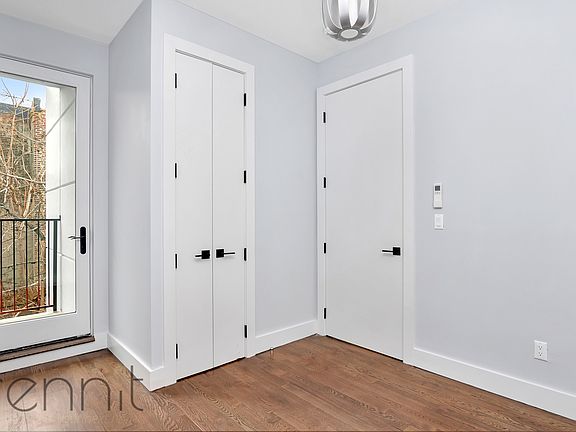5th image of 311 Wilson Ave #2R
