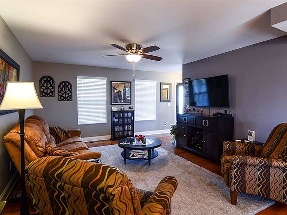 4th image of 1032 Hunterallen Dr