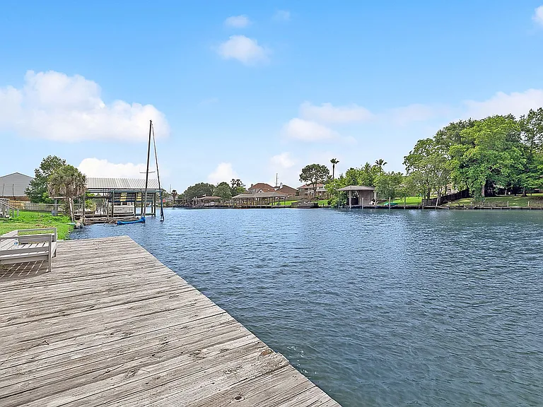 4766 Pontchartrain Dr — Photo 17