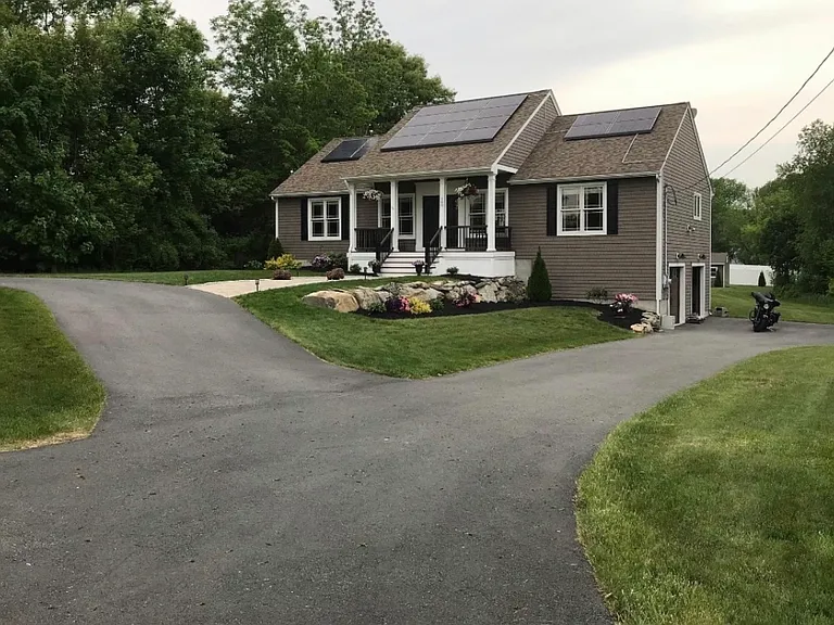 160 Cusick Ln — Photo 1