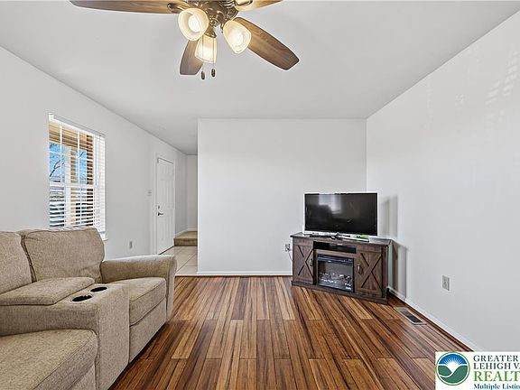 5th image of 1019 Lincoln St