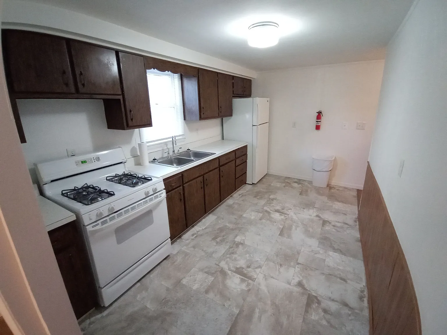 2 bed, $800 — Photo 2