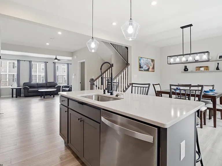 23 Dover Ct — Photo 46