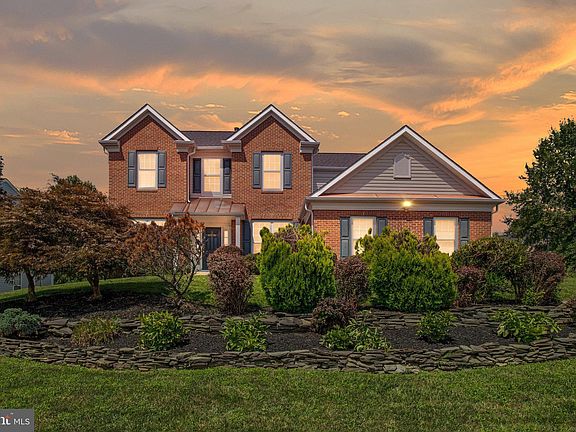 2nd image of 14936 Honey Locust Ct
