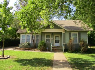311 W Sam Rayburn Dr, Bonham, TX 75418