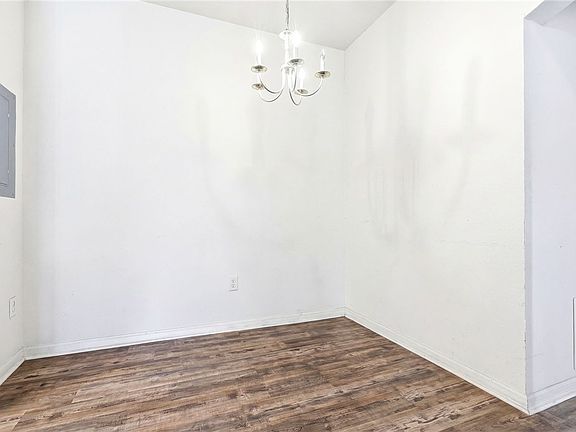 5th image of 447 W Longleaf Dr APT 501