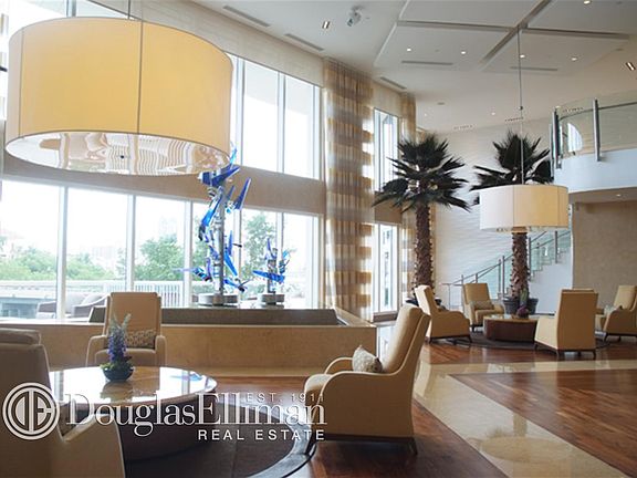 5th image of 6000 Island Blvd #Penthouse 8