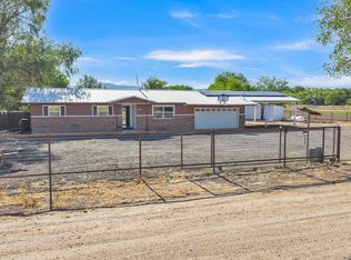 11 Coyote Ln, Los Lunas, NM 87031