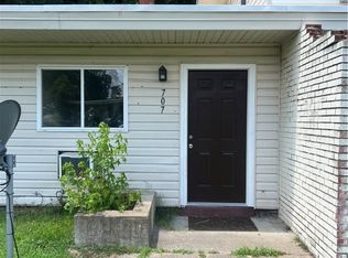 707 Monticello Dr, Hopewell, VA 23860