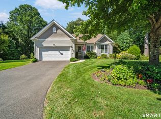84 Links Way UNIT 84, Oxford, CT 06478