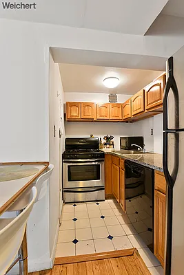 Sold by Weichert Manhattan Midtown | media 7