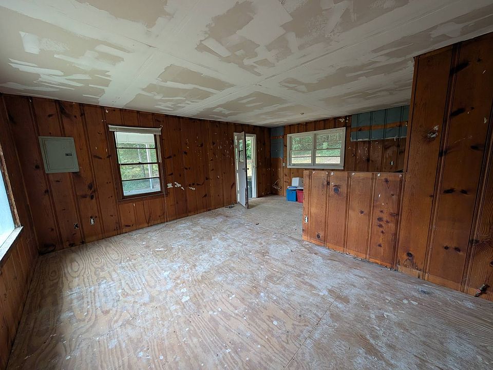 25th image of 502 Hill Ave