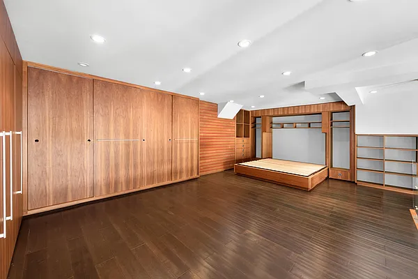 Sold by Corcoran | media 8