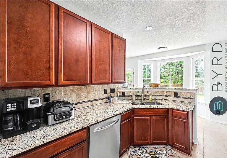 6794 Sassafras Dr — Photo 12