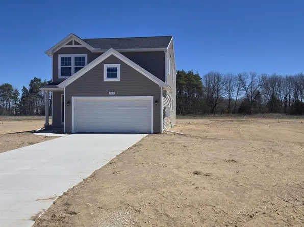 7920 Sierra Dr, Belding, MI 48809